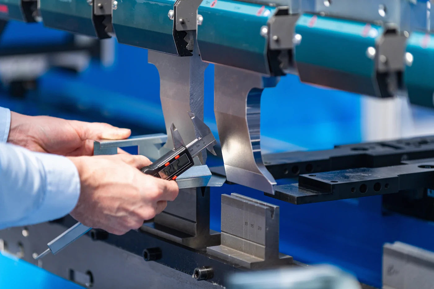 Common Press Brake Mistakes That Cause Bad Bends