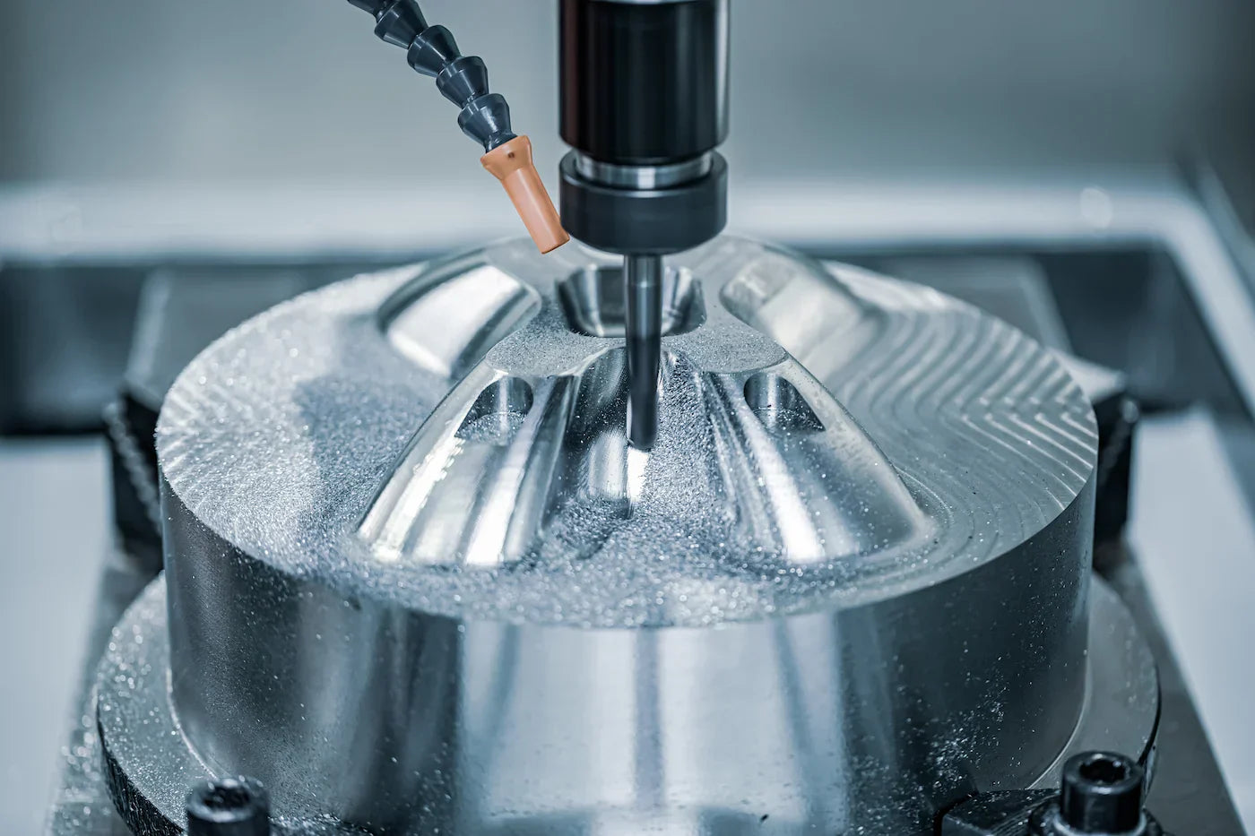 Manual Mill vs CNC Mill — When Is Automation Worth It?